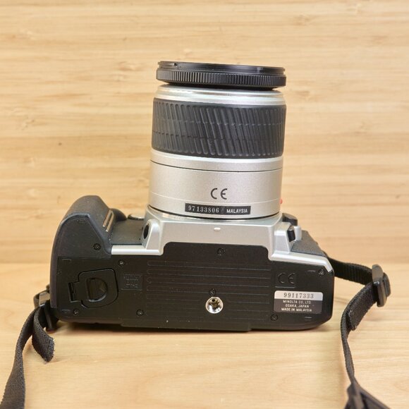 Minolta Maxxum 5 / 35mm SLR Film Camera / Minolta AF 28-80mm f3.5-5.6 D Lens - Picture 8 of 10